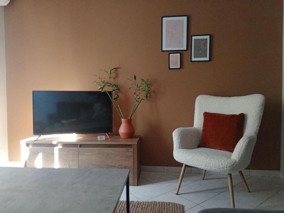 Central Artistic 2-Bedroom Apartment 79Sqm Trípoli Exterior foto